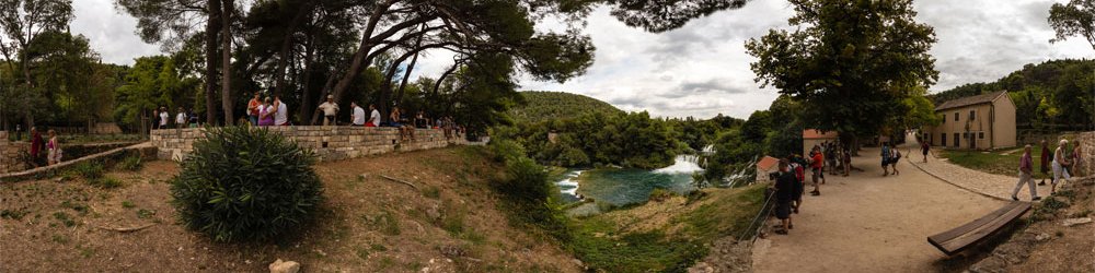 Krka Nationalpark: Blick auf die Wasserfälle - Kroatien