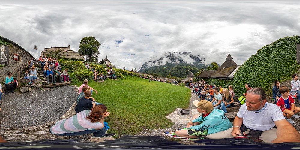 Salzburg Burg Hohenwerfen Greifvogelschau 360 Grad Panoramafoto salzburg-burg-hohenwerfen-greifvogelschau-360-grad-panoramafoto