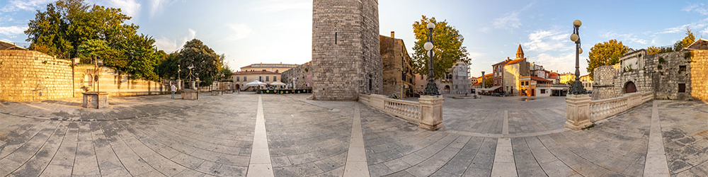 Zadar: Platz der fünf Brunnen (Trg Pet Bunara) - Kroatien
